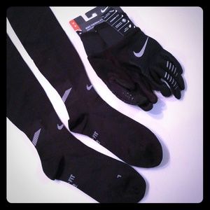 Nike Therma-Fit Elite 2.0 Run Gloves, Socks
